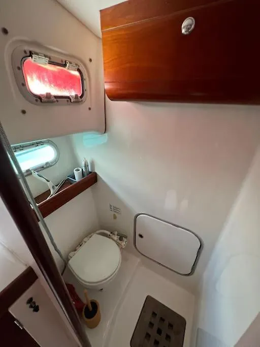 Bateau Double Cabine Proche De La Plage Hotel Gourbeyre
